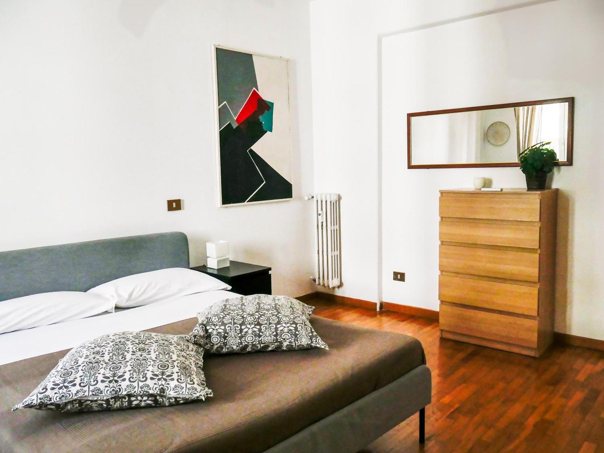 Modern 1 Bedroom Near Metro Roma Ngoại thất bức ảnh