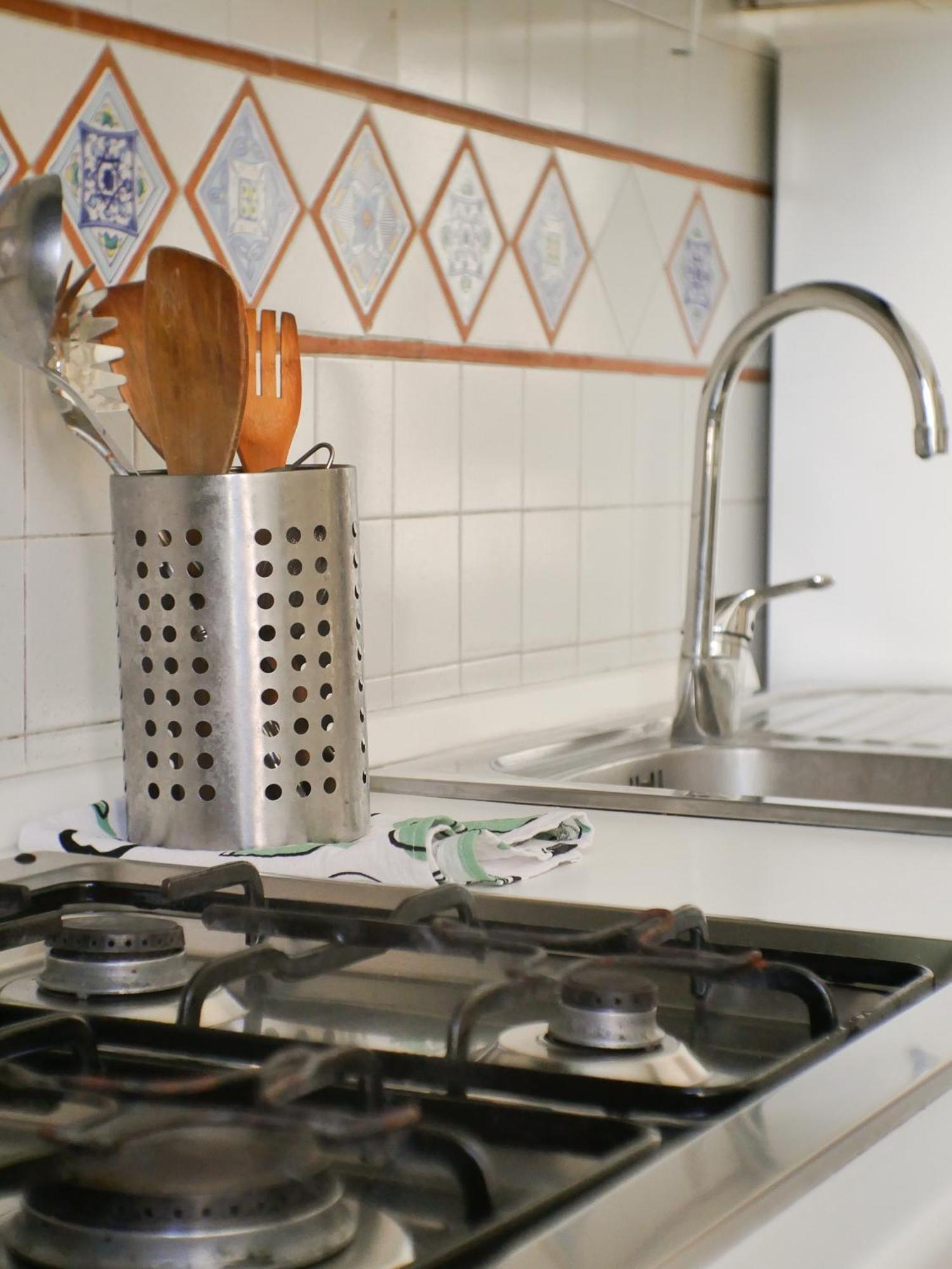 Modern 1 Bedroom Near Metro Roma Ngoại thất bức ảnh