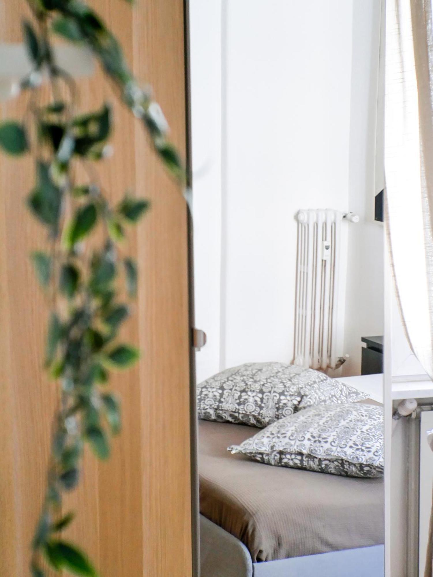 Modern 1 Bedroom Near Metro Roma Ngoại thất bức ảnh